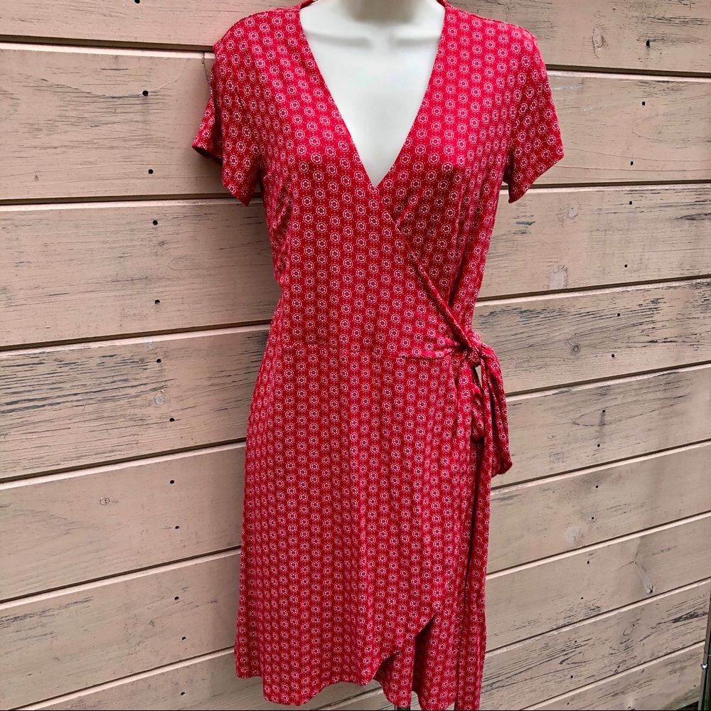 LOFT Short Sleeve Wrap Dress Red Pattern Size 0